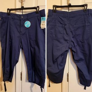 Women's Capri Pants